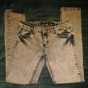 Awesome GUC! Skinny jeans